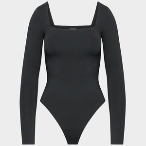 Aritzia Original Contour Headway Bodysuit  XS NEW